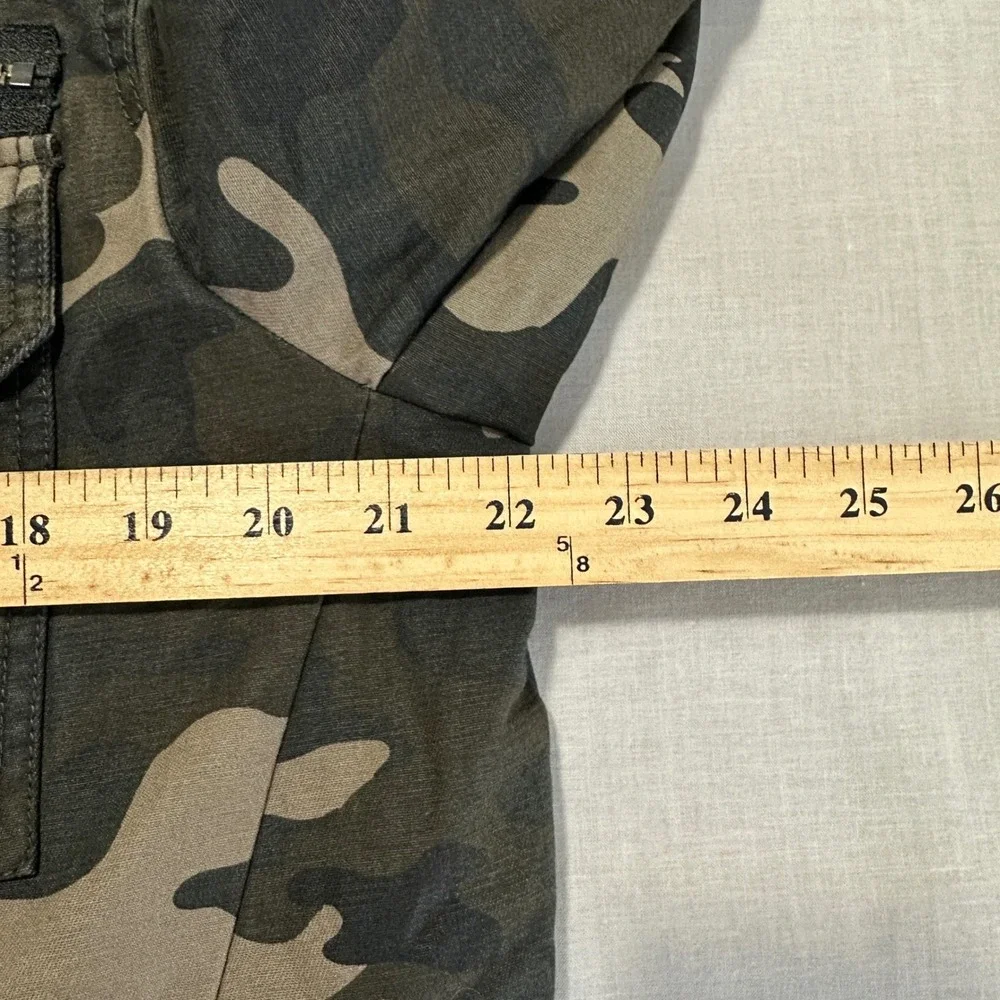 Levi's Men's Size Medium Field Jacket Green Camo Quilted Utility Coat NEW